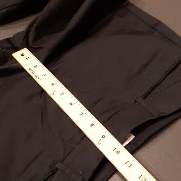 Dockers Ideal Fit Black Cropped Pants - Picture 10 of 10